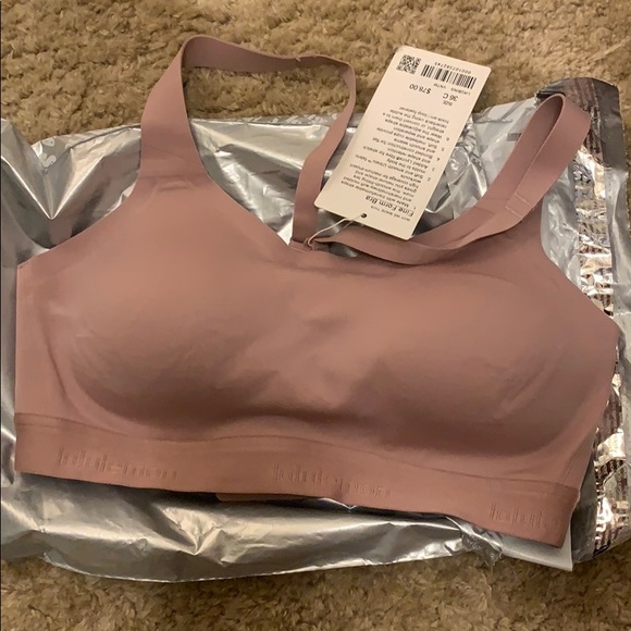 NWT/Lululemon Fine Form Bra/size 36C - Picture 5 of 8